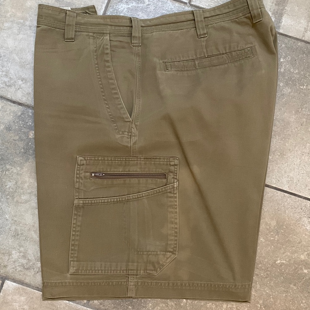Men’s Columbia cargo shorts